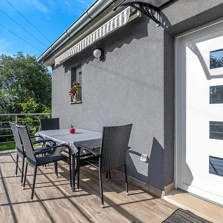 Lea Apartment Veli Jezenj